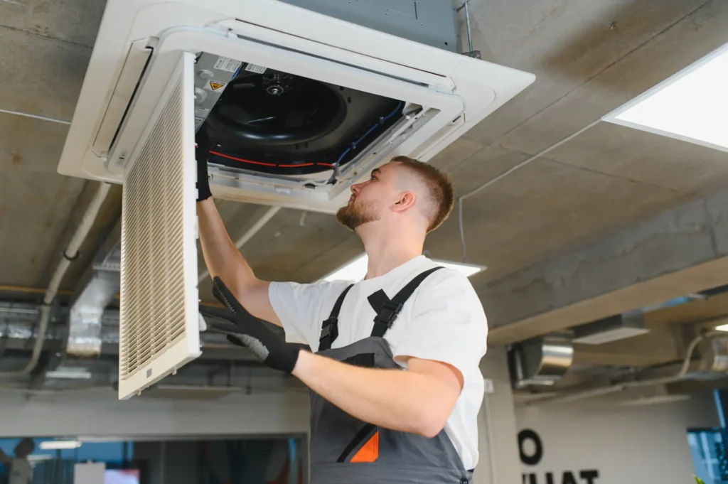 duct cleaning in building or apartment
